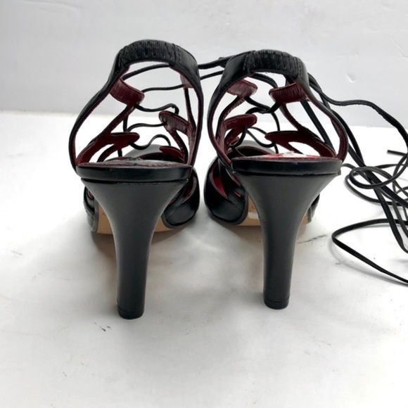 Max Studio cutout leather pumps size 6M - Picture 5 of 7